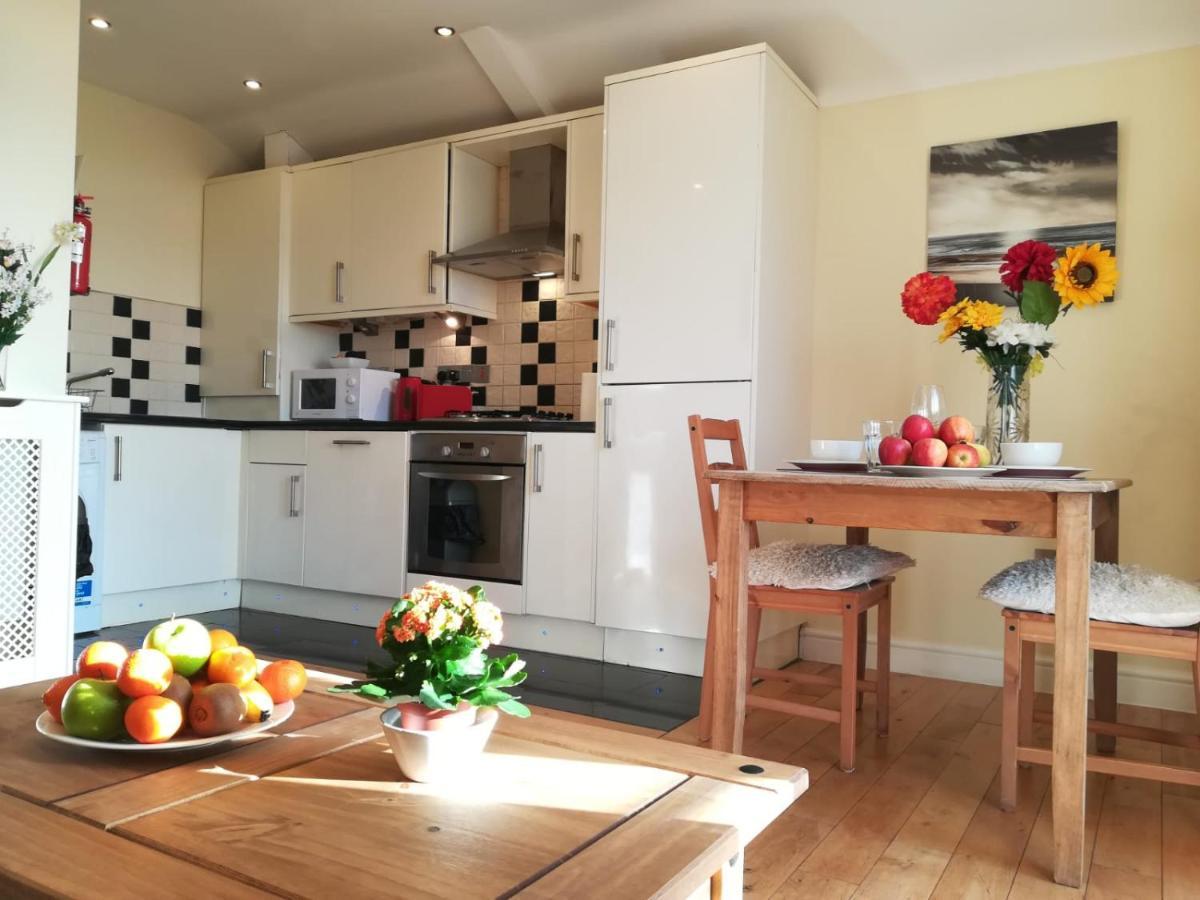 Bright, Modern 1 Bedroom Apartment, Uplands, スウォンジー エクステリア 写真