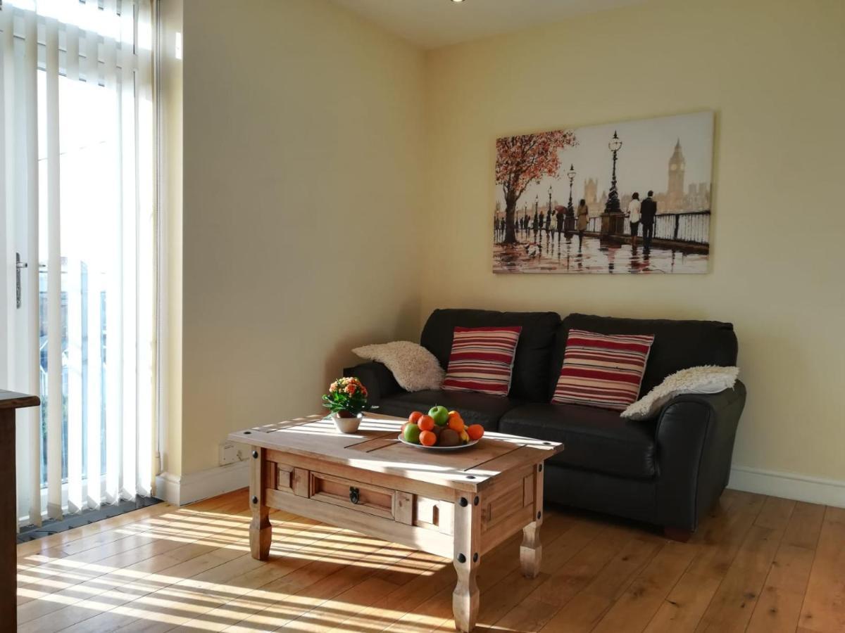 Bright, Modern 1 Bedroom Apartment, Uplands, スウォンジー エクステリア 写真